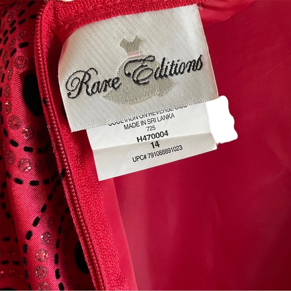 *2 for $20* Red dress with black & silver designs and side bow. Size juniors 14. - Picture 9 of 11